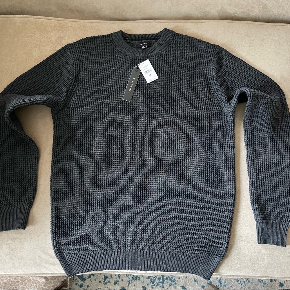 Tahari Men's Charcoal Crewneck Sweater. Size M